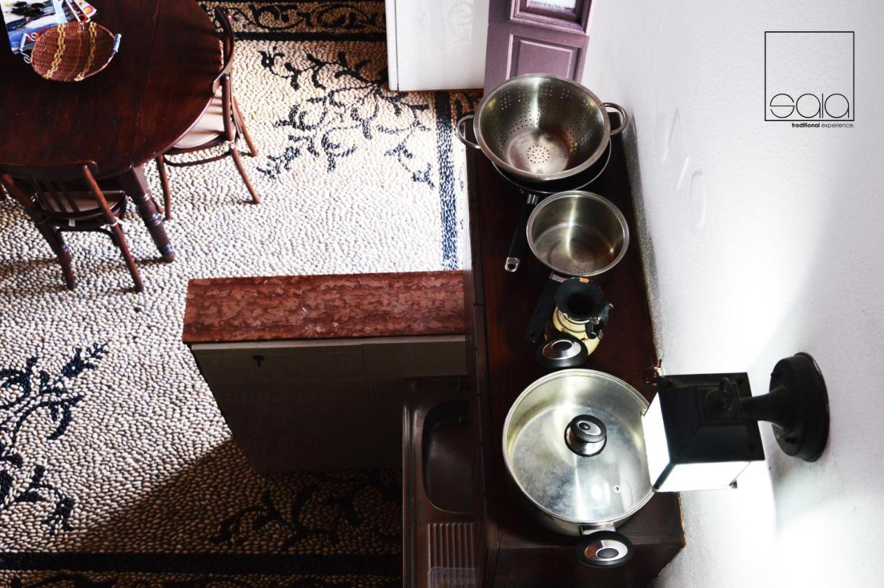 Sala Traditional Experience. Lindosアパートメント エクステリア 写真